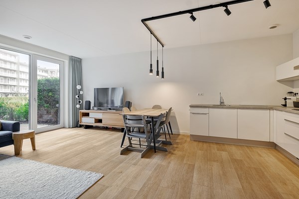 Medium property photo - Nida Senffstraat 11, 1095 MX Amsterdam